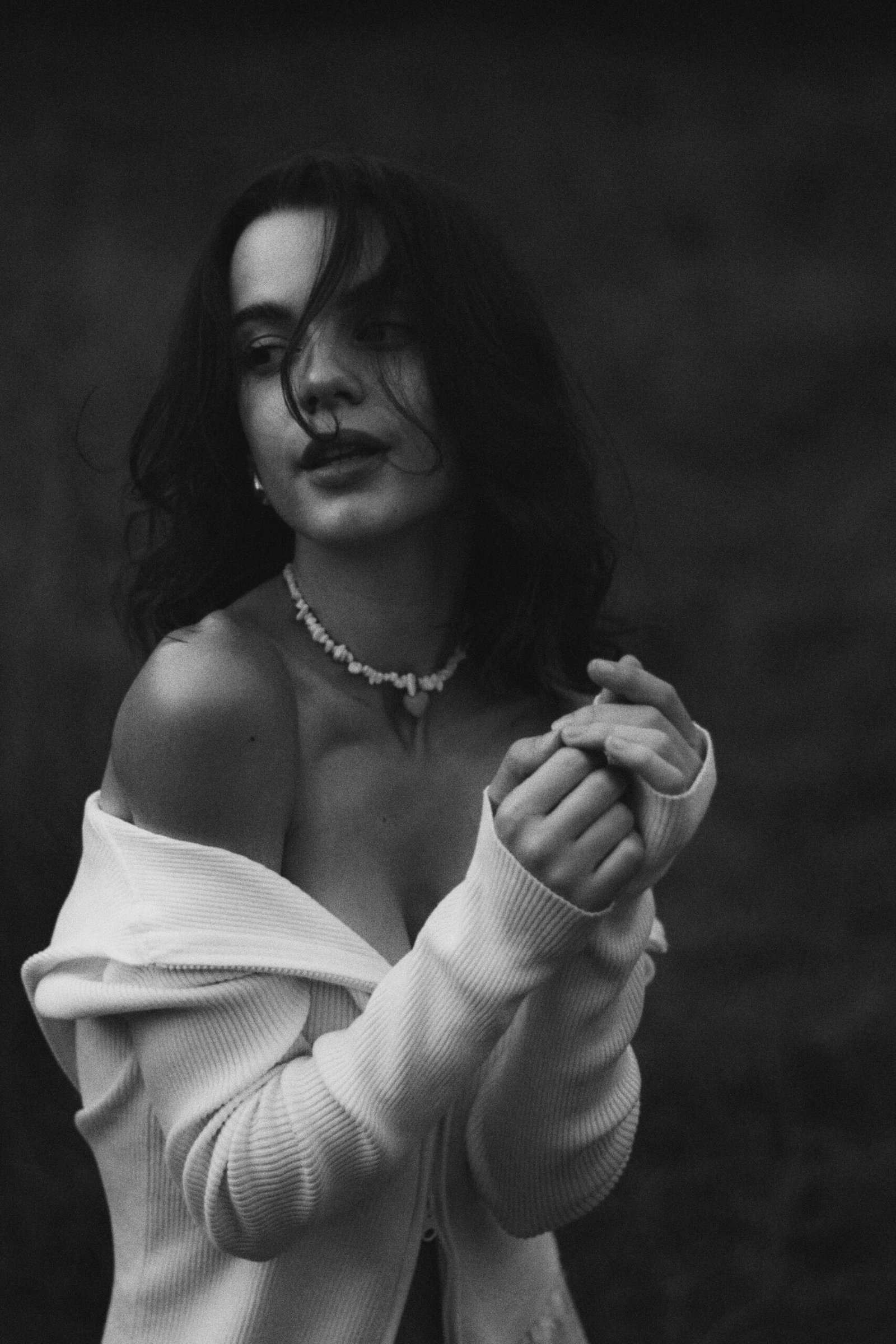 Call Girls in Delhi Near Aloft Aerocity % ** 9958560360 Female Escorts IGI Airport