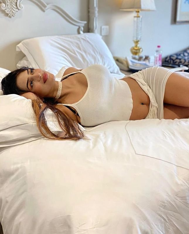 Indian-Celebrity-Models-Escorts-India-143